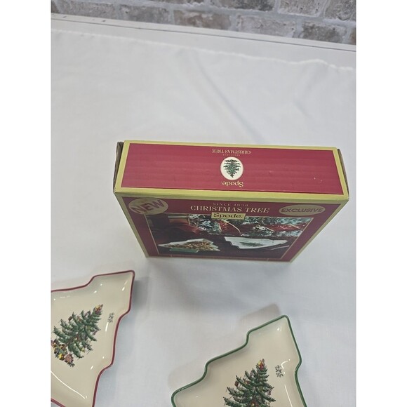 Set of 2 Spode Christmas Tree Shaped Candy NUT Dishes Macy's EXCLUSIVE - Picture 11 of 14